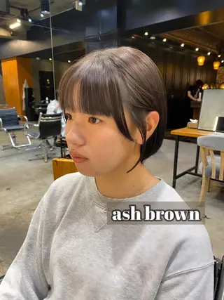 ショート カラー 透明感カラー🌿 グレージュ🐺陽介のヘアスタイル