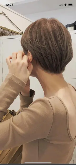 ショート カラー 艶カラー　宮﨑 蒼のヘアスタイル