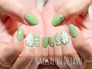 ネイル Nail salon Dejavu 🌿のネイルデザイン