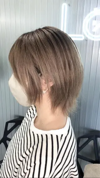 ショート カラー LOOP hairのヘアスタイル