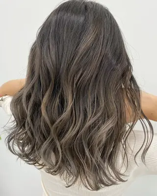 カラー LINOET名古屋 ブリーチ/ハイトーンのヘアスタイル