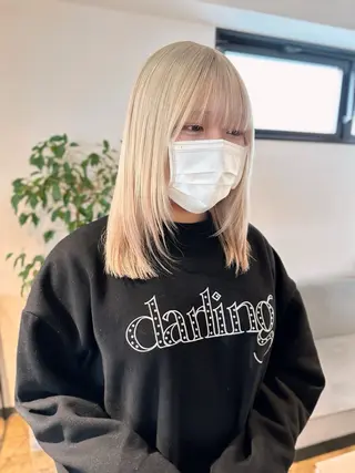 セミロング カラー ✨艶ブリーチカラー ✨四ノ宮裕己のヘアスタイル