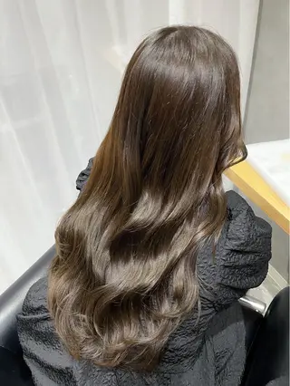 ロング 福本 梓のヘアスタイル