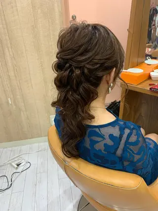セミロング ヘアアレンジ 青木 麻紀のヘアスタイル