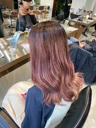 セミロング カラー 藤川 明英里のヘアスタイル