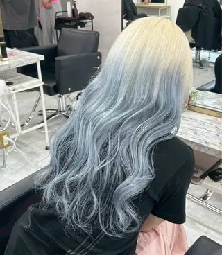 ロング カラー フジマ ハルナのヘアスタイル