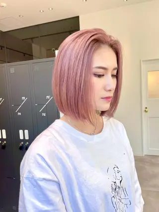 ショート カラー VIEWユリナ メイク/ カットのヘアスタイル