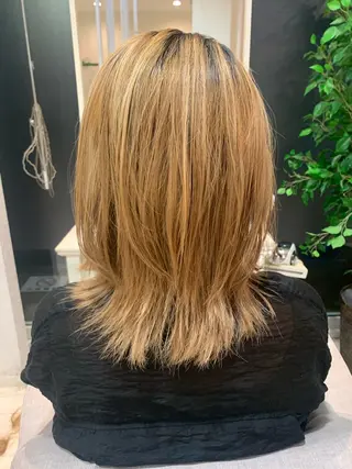 ミディアム 竹田 夏菜のヘアスタイル