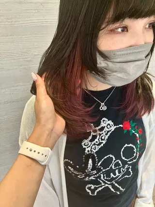 セミロング カラー サキ🤍ハイトーン 🩰くびれ巻きヘアのヘアスタイル