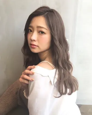 ロング カラー 遠藤 眞実のヘアスタイル