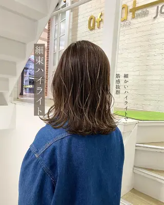 ミディアム 岩尾 凪のヘアスタイル