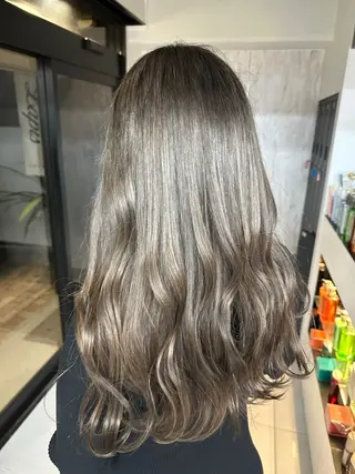 セミロング Lapis池袋 REIのヘアスタイル