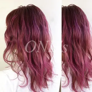 セミロング カラー JuNブリーチに 縮毛矯正するプロのヘアスタイル