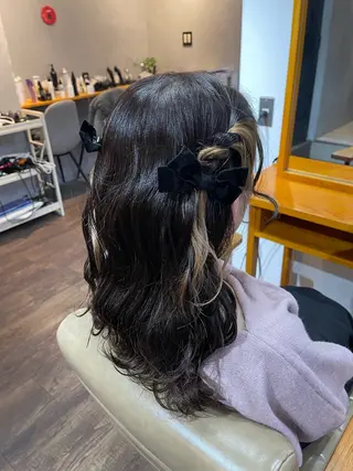 ロング カラー 岩谷/ブリーチ 🪽透明感カラーのヘアスタイル