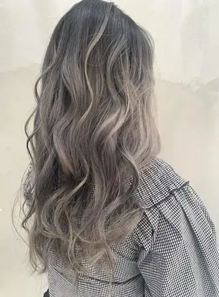 ロング カラー SOURCE堺東🫧 ヘアケア/艶カラーのヘアスタイル