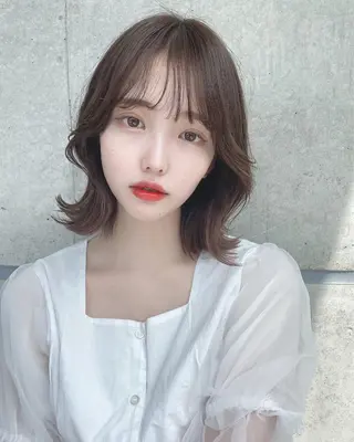 セミロング カラー NANAMI🩵 大人可愛い韓国ヘアのヘアスタイル