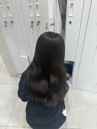 ロング カラー ブリーチなし🩶グレ ージュ🩶ニュアンスのヘアスタイル