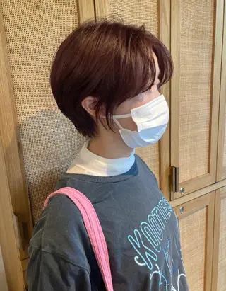 ショート カラー カワサキ カエデのヘアスタイル