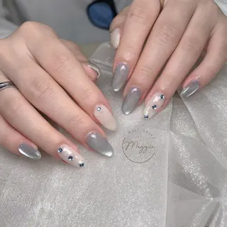 ネイル Maggie Nail🦩のネイルデザイン