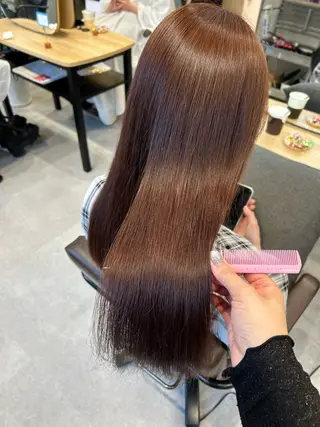 カラー Sakura / Fier umedaのヘアスタイル