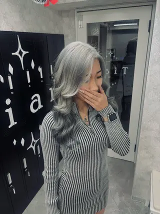 ロング カラー ギャル/ハイトーン 特化/ルイヤのヘアスタイル