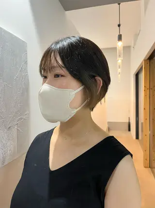 ショート カラー 湯川 未咲希のヘアスタイル