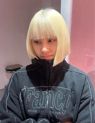 ショート ブリーチカラー /MAHIROのヘアスタイル
