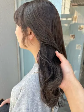 セミロング 透明感カラー Hikariのヘアスタイル