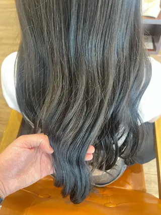 カラー envogue ゆりのヘアスタイル