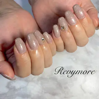 ミディアム ネイル nail salon Revymoreのネイルデザイン