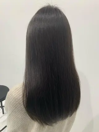 ロング カラー TAKUMI .のヘアスタイル