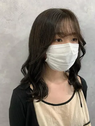 セミロング カラー チバ ヒロトのヘアスタイル