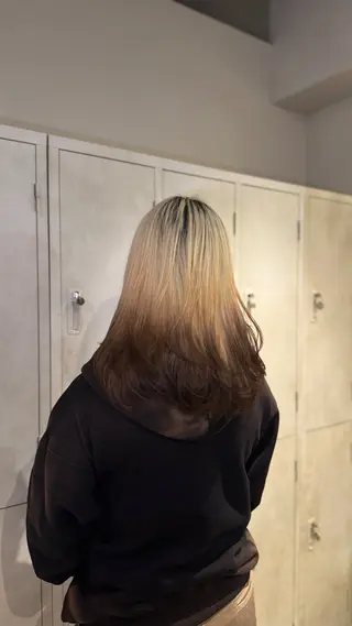 ミディアム 透明感カラー/似合 わせカットみく🩶のヘアスタイル