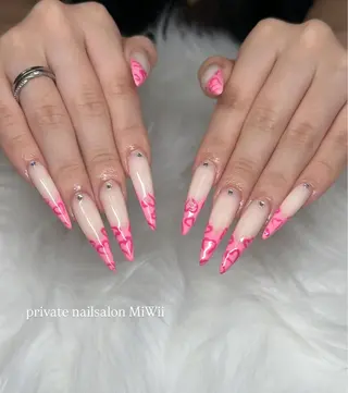 ネイル 𝐧𝐚𝐢𝐥 𝐌𝐢𝐖𝐢𝐢のネイルデザイン