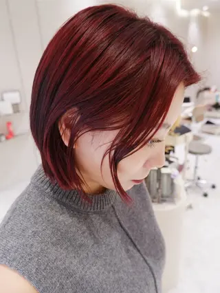 ショート カラー Akari暖色カラー /レイヤーカットのヘアスタイル