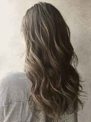 ロング 佐藤 宏紀のヘアスタイル