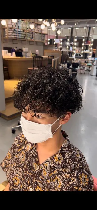 ショート パーマ メンズ 梅田茶屋町メンズ 専門美容師 山元一平のヘアスタイル