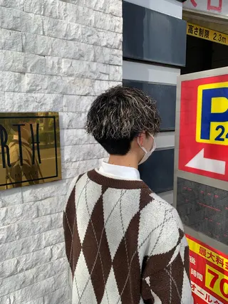 ショート カラー パーマ メンズ 髪質改善/ブリーチ メンズパーマ遠藤勇輝のヘアスタイル