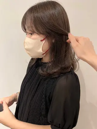 ミディアム 美顔形成｜レイヤー ｜青山のヘアスタイル