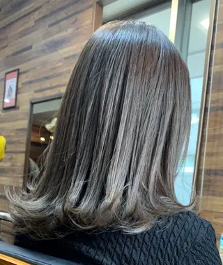 カラー ＦＵＮＩＣ ファニックのヘアスタイル