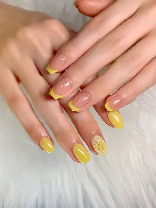 ネイル Lune’a BEAUTY TOKYO所属・Mizuliネイル 眉毛メイクのサロンのネイルデザイン