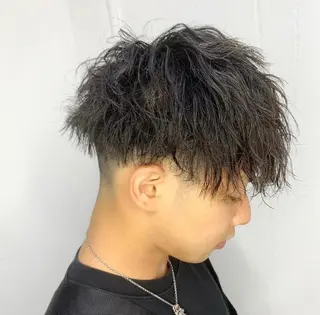 ミディアム カラー パーマ メンズ 渋谷【メンズ職人】 ツイスパ・メッシュのヘアスタイル