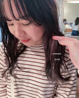 ロング カラー 塩澤 榛奈のヘアスタイル