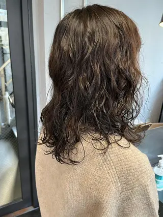 ミディアム パーマ 仁木 謙太のヘアスタイル