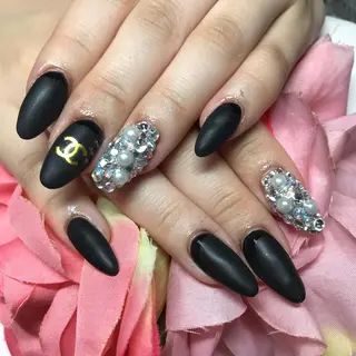 ミディアム ネイル 《LB》ラブリエ Nail&eyeのマツエク・マツパデザイン