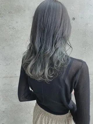 セミロング カラー 日高 香織のヘアスタイル