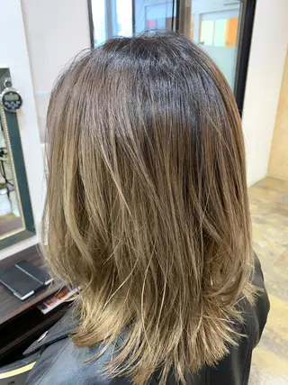 ミディアム カラー maimi .のヘアスタイル