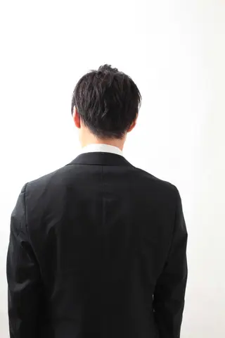 メンズ メンズパーマレイヤー 西山賢志のヘアスタイル