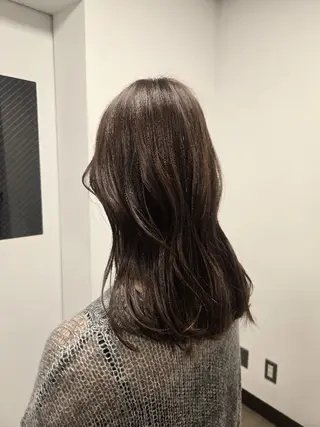 ミディアム lit所属・カナム 札幌美容師のヘアスタイル