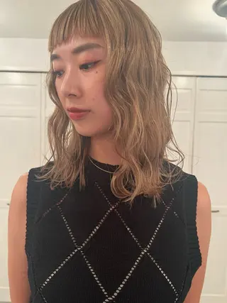 カラー ブリーチカラー🎀 韓国風/寺門美優のヘアスタイル